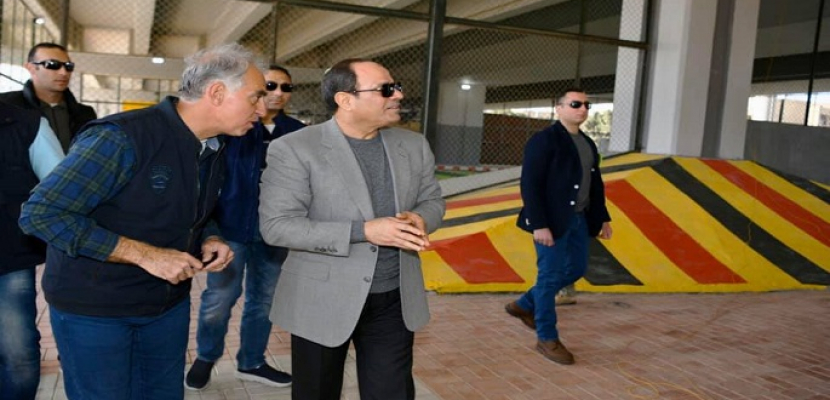 الرئيس السيسي يتفقد أعمال التطوير بمنطقة عزبة الهجانة