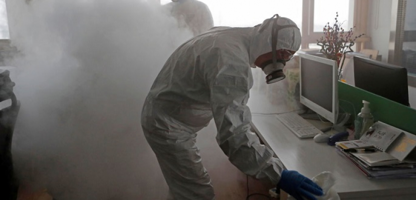 الصين تعلن شفاء 8 آلاف مصاب بفيروس كورونا… وتؤكد اقتراب السيطرة عليه