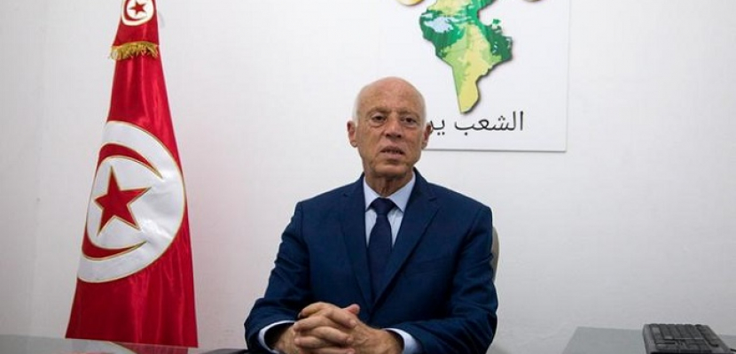 كشف تفاصيل مخطط إرهابي لاستهداف الرئيس التونسي عن طرق أحد “الذئاب المنفردة”