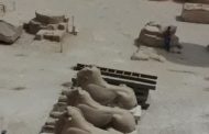الآثار: ترميم تماثيل الكباش الموجودة خلف الصرح الأول بمعبد الكرنك بالأقصر