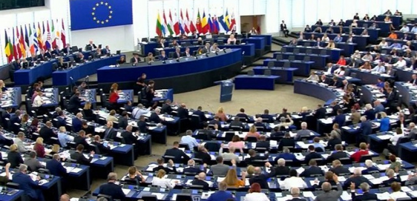 الاتحاد الأوروبي يحذر ويدعو للانتباه من عدم انتهاء أزمة كوفيد -19