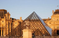 باريس تعيد افتتاح اللوفر والموناليزا تستقبل زوارها