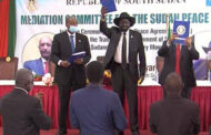 حكومة السودان والحركات المسلحة يوقعان بالأحرف الأولى على اتفاق السلام