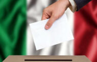 الإيطاليون يتوجهون للتصويت في استفتاء لتقليل حجم البرلمان