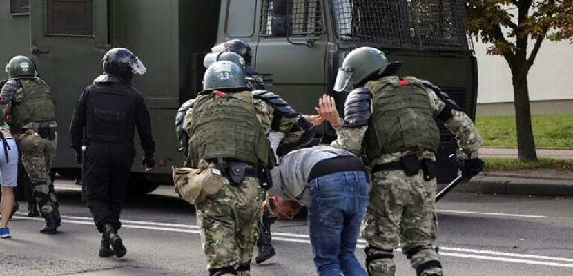 احتجاجات وسط عاصمة بيلاروس.. والشرطة توقف 250 شخصا