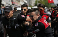 اعتقال 44 عسكريا تركيا بتهمة الانتماء لتنظيم كولن