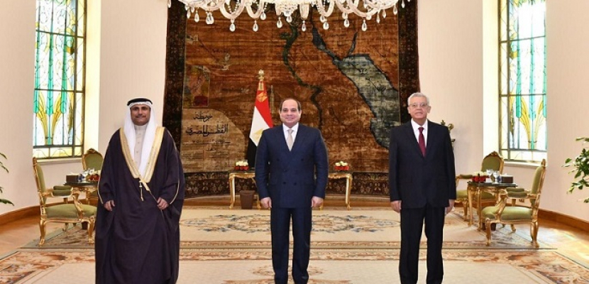 السيسي لرئيس البرلمان العربي : وحدة المواقف العربية تمكننا من وضع خطوط لصون أمننا القومي