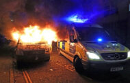 إصابة 20 شرطيا واعتقال 7 أشخاص فى احتجاجات بريطانيا ضد فرض قيود على التجمعات