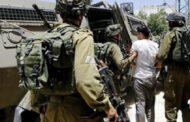الاحتلال الإسرائيلي يحتجز طاقم تليفزيون فلسطين بمنطقة “عين البيضا” جنوب الخليل