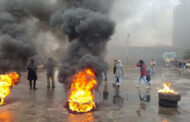 احتجاجات واسعة بلبنان في “اثنين الغضب”.. والجيش يتدخل لإعادة فتح الطرق