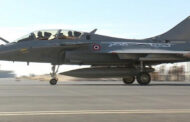مصر وفرنسا توقعان عقد توريد 30 طائرة طراز رافال
