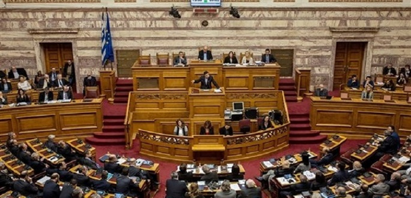 البرلمان اليوناني يقر إصلاحات العمل رغم احتجاجات واسعة النطاق