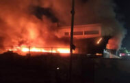الدفاع المدنى العراقى يخمد حريقا بفندق وسط كربلاء وينقذ 78 نزيلا