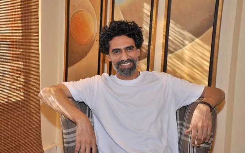 محمد علاء يحصل على الإقامة الذهبية بالإمارات