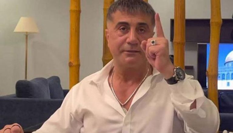 زعيم المافيا التركي متحديًا النظام: لا يجرؤ أحد على اعتقالي