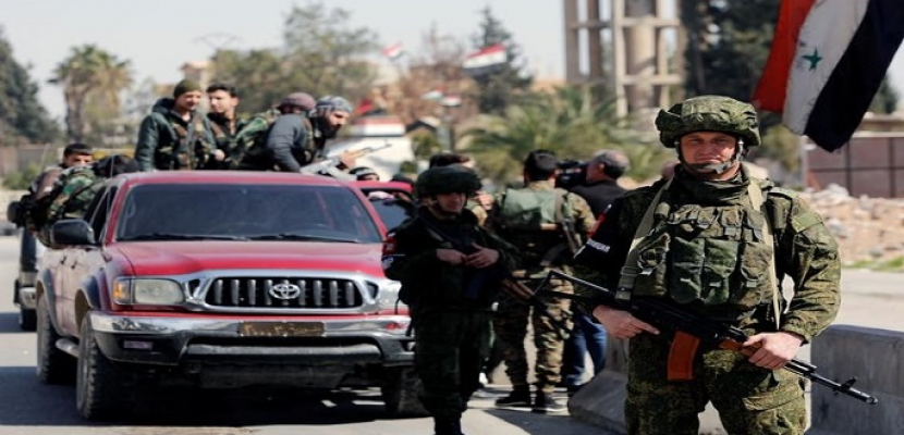 مسلحو درعا يبدأون عملية تسليم الأسلحة للجيش السوري بعد التوصل لاتفاق التهدئة
