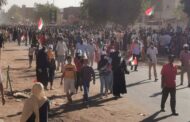 السودان.. متاريس وغاز مسيّل للدموع في محيط القصر الرئاسي