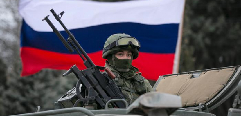 وزير الدفاع الروسي: قواتنا تنتشر على مسافة 10 آلاف كيلومتر بالمنطقة الشرقية