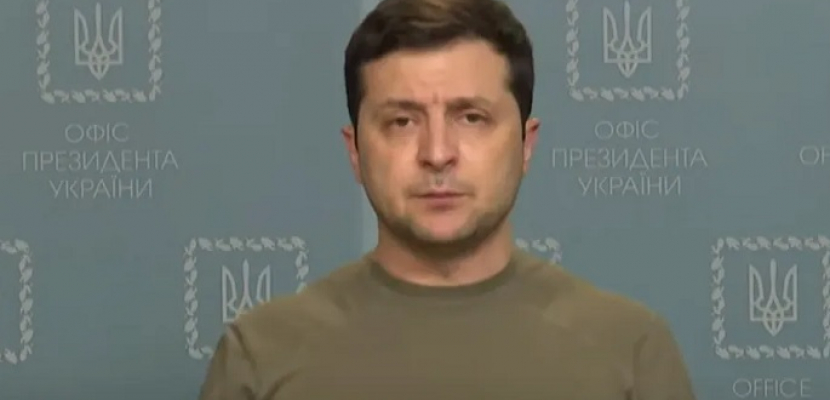زيلينسكي يستدعي قوات حفظ السلام الأوكرانية لتعزيز صفوف الجيش