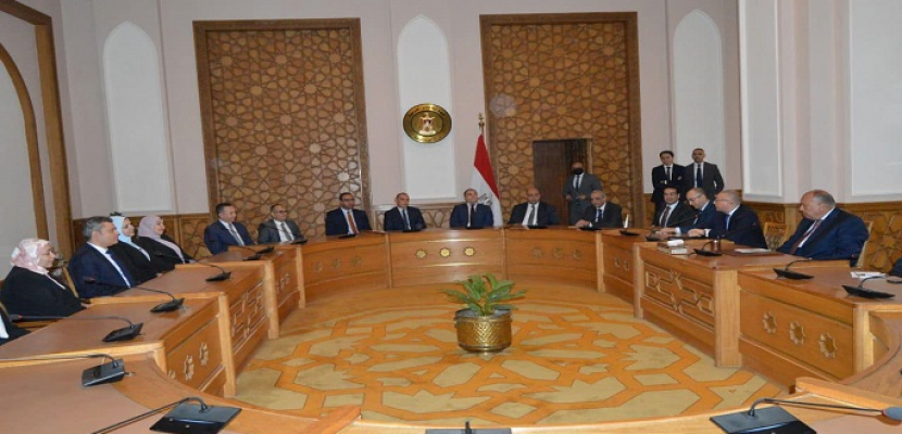 وزير الخارجية يلتقي أوائل المُلحقين الإداريين المرشحين للعمل بالبعثات المصرية بالخارج
