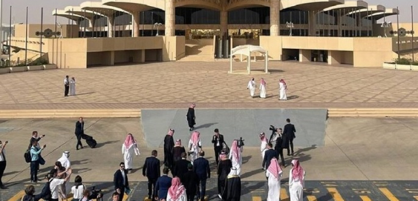 وزير الخارجية الروسي يصل إلى العاصمة السعودية