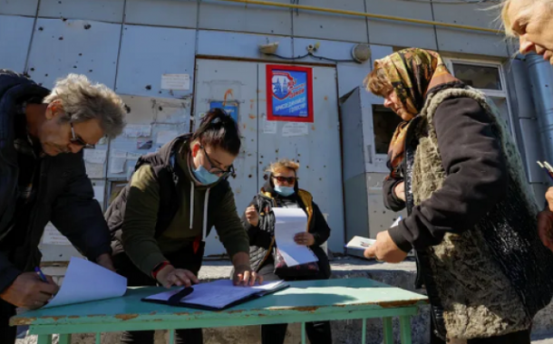 روسيا : التصويت في مناطق الاستفتاء مستمر رغم القصف الأوكراني