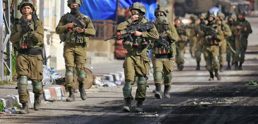 استشهاد شاب فلسطيني جراء اقتحام الاحتلال الإسرائيلي مخيم جنين .. واعتقال اثنين من مخيم في “نابلس