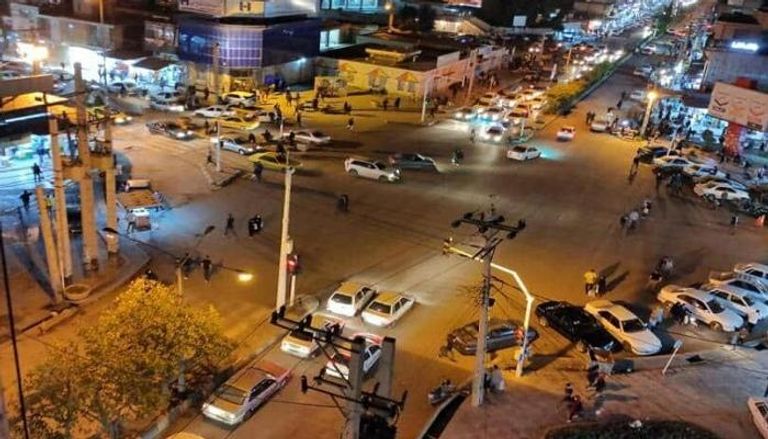 5 قتلى و10 جرحى بهجوم مسلح استهدف سوقًا مركزيًا بإيران