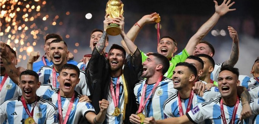 الأرجنتين تتوج بمونديال قطر 2022 على حساب فرنسا