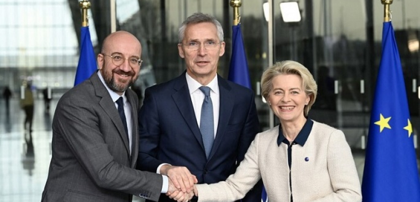 الاتحاد الأوروبي وحلف الناتو يوقعان اتفاقية للتعاون المشترك