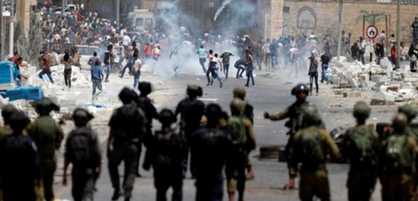 اشتباكات بين فلسطينيين وقوات الاحتلال في أنحاء متفرقة بالضفة الغربية