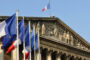 حكومة الرئيس الفرنسي إيمانويل ماكرون تواجه تصويتا بحجب الثقة