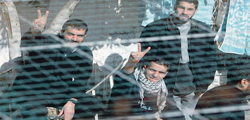 الأسرى الفلسطينيون يواصلون عصيانهم في سجون الاحتلال لليوم الـ 28 على التوالي