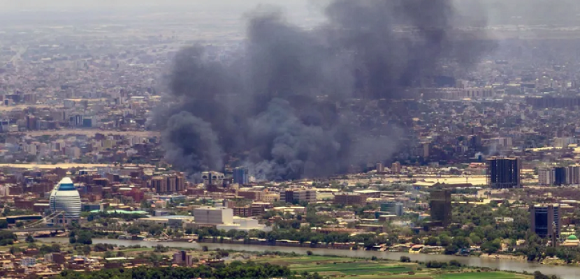 ضربات جوية على الخرطوم قبل ساعات من بدء سريان اتفاق وقف إطلاق النار في السودان الذي يستمر لأسبوع
