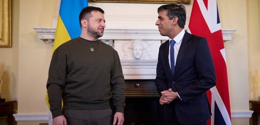 زيلينسكي وسوناك يبحثان توسيع قدرات القوات المسلحة الأوكرانية