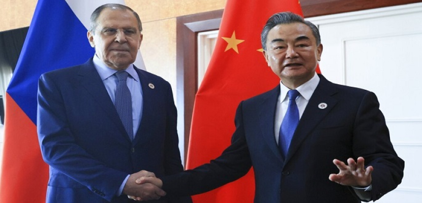 وانج يي: الصين وروسيا بحاجة إلى تعزيز تنسيقهما الاستراتيجي