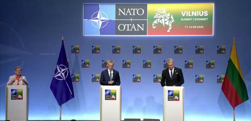 أمين عام الناتو : أوكرانيا قريبة من الانضمام للحلف ويجب منع روسيا من الانتصار