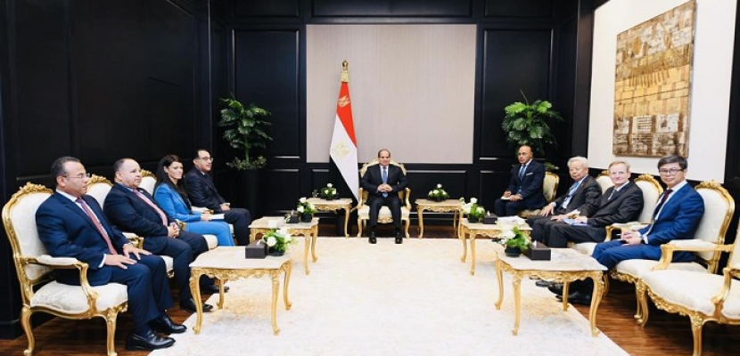 الرئيس السيسي يؤكد تقدير مصر للعلاقات المتميزة مع البنك الآسيوي للاستثمار