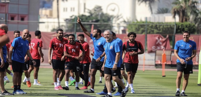 الأهلي يبدأ رحلة الدفاع عن لقب الدوري بمواجهة المصري في السابعة مساء اليوم