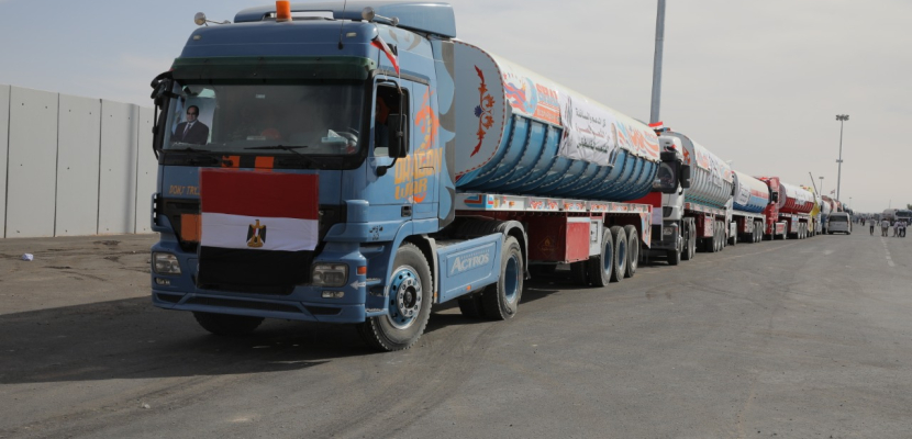 دخول أول شاحنة وقود من معبر رفح إلى قطاع غــزة