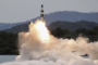 اليابان: نواصل مراقبة الوضع في كوريا الشمالية بعد إطلاقها صواريخ باليستية تعمل بالوقود