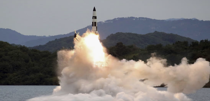 كوريا الشمالية تختبر بنجاح محركات جديدة تعمل بالوقود الصلب مصممة للصواريخ الباليستية