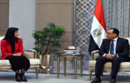 رئيس الوزراء يلتقي نائبة رئيس الوزراء وزيرة خارجية بلغاريا ويؤكد حرص الحكومة على تشجيع التعاون بين البلدين