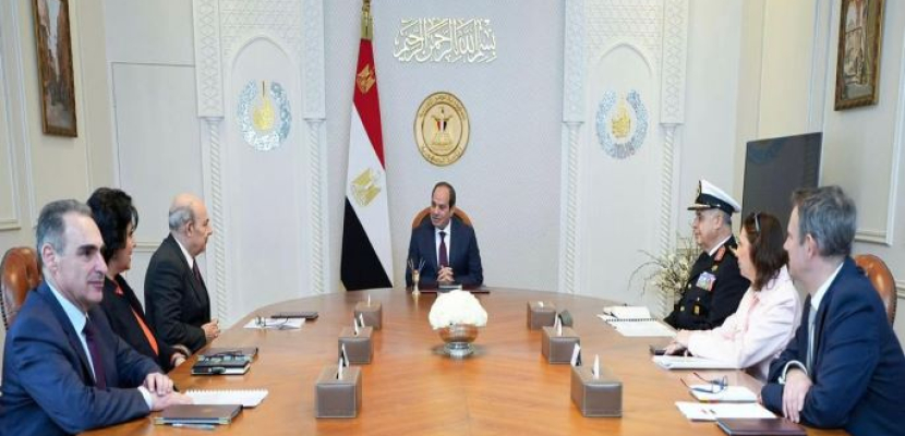 الرئيس السيسي يؤكد ترحيب مصر باستمرار التعاون مع الشركات الفرنسية في مجال الصناعات العسكرية