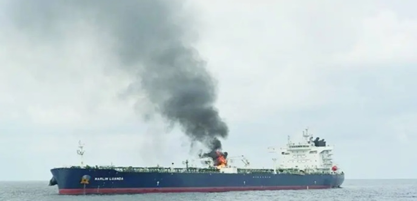 صواريخ الحوثيين تصيب سفينة سويسرية وتسبب أضرارًا بها