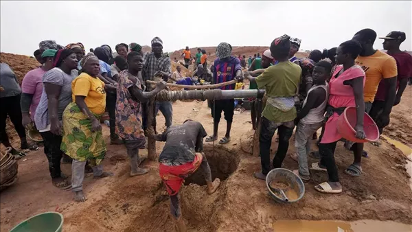 قطاع الطرق يعرقلون جهود إنقاذ عمال المناجم المحاصرين في نيجيريا