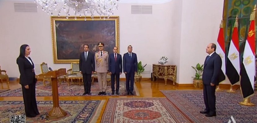 وزراء الحكومة الجديدة يؤدون اليمين الدستورية أمام الرئيس السيسي بقصر الاتحادية