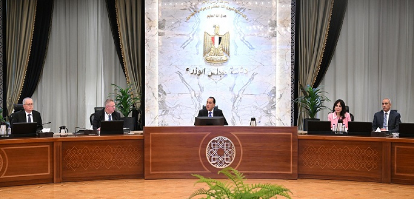 رئيس الوزراء يبحث مع نائب رئيس الوزراء الروسى سُبل تعزيز وتنمية التعاون المشترك بين القاهرة وموسكو