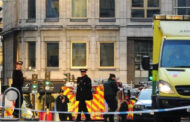 مقتل وإصابة 3 أشخاص جراء حادث طعن في بريطانيا