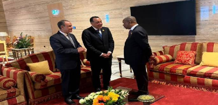 رئيس أنجولا يستقبل رئيس الوزراء خلال مشاركته فعاليات القمة السابعة